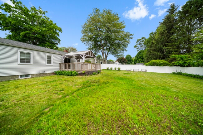 Building Photo - 31 Varno Ln