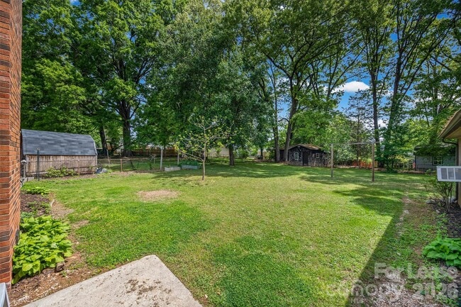 Building Photo - 4827 Harcourt Ln