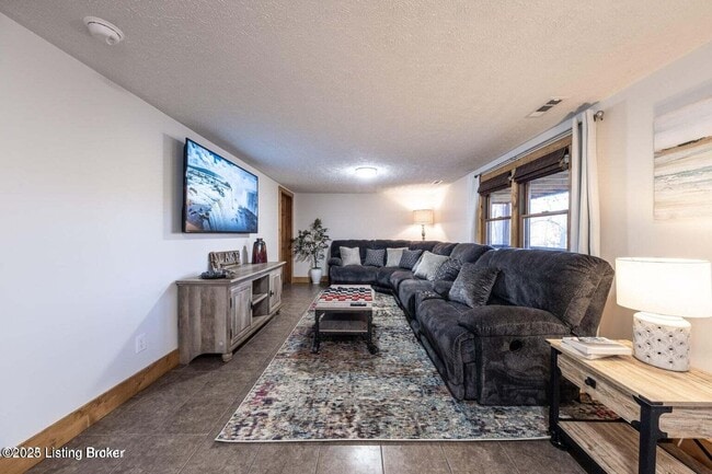 Building Photo - 438 Whippoorwill Cv Ln