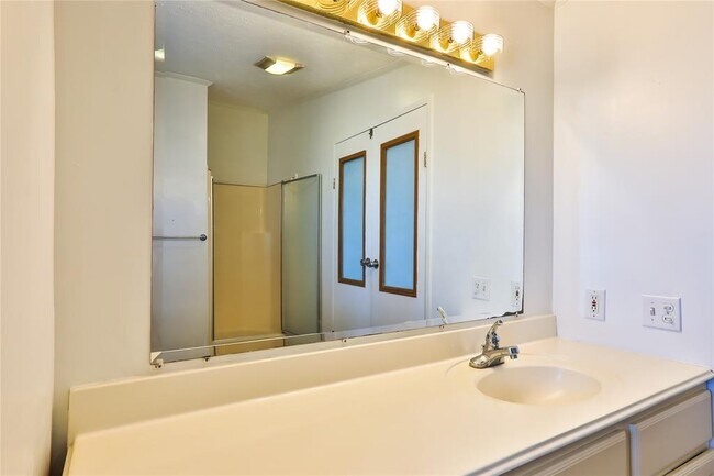 Building Photo - 172 Kid Ranch Ln