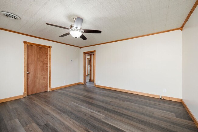 Building Photo - 3 bed / 1.5 Bath Home!