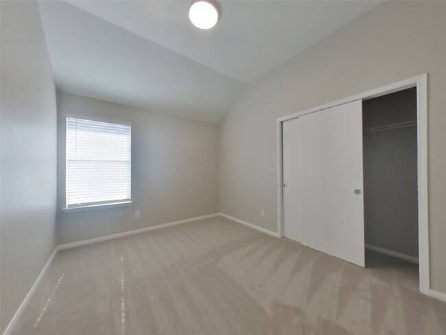 Building Photo - 1318 Auburn View Ln