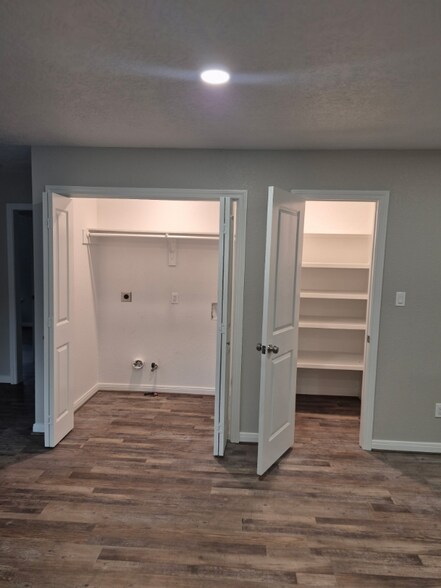 Building Photo - 2948 Elm Rd