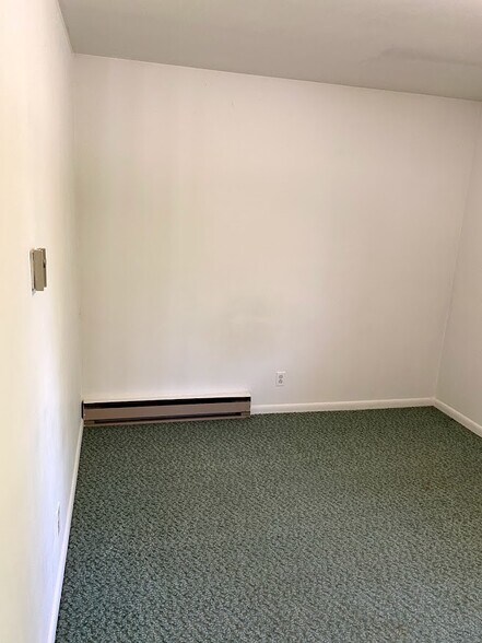 Building Photo - 126 Church St.