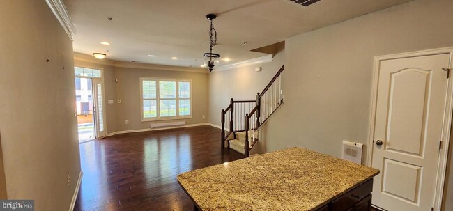 Building Photo - 23552 Hopewell Manor Terrace