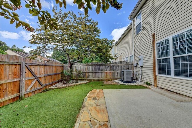 Building Photo - 3067 Kentmere Dr