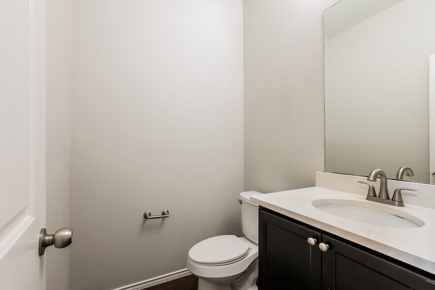Building Photo - 20335 Louetta Reach Dr