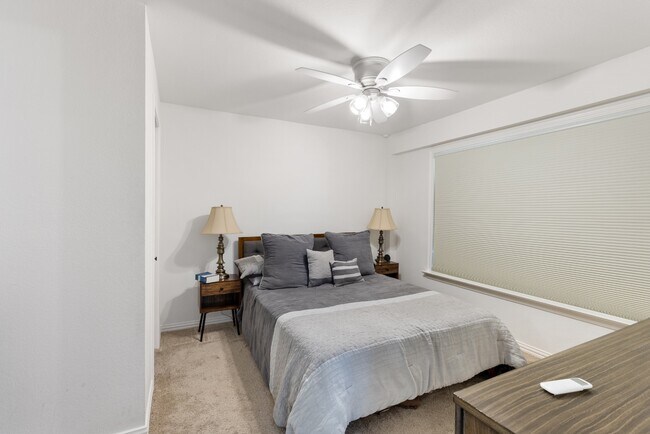 Building Photo - Updated Garland Home