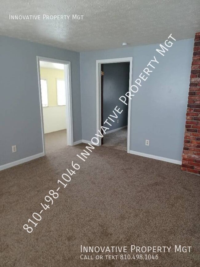 Building Photo - 1124 W Bergin Ave