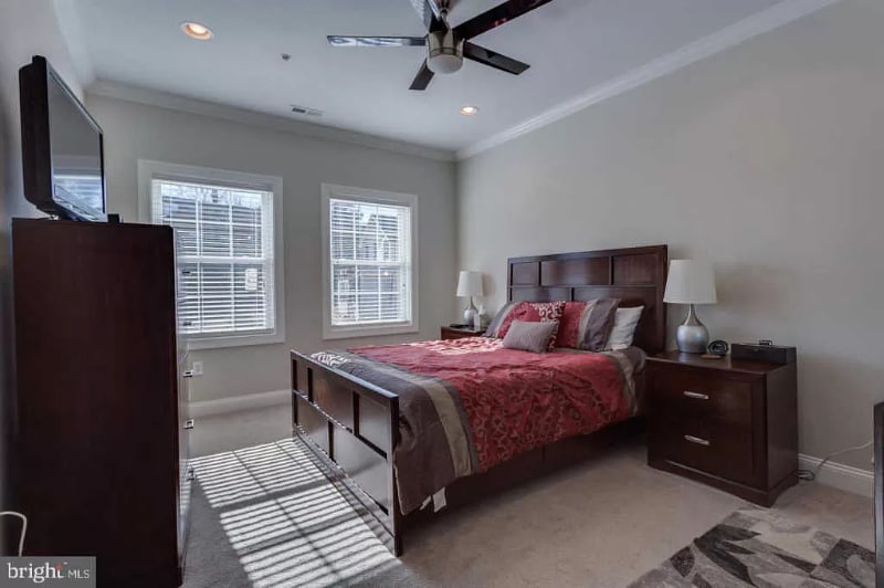 Building Photo - 4950 Fitch Pl NE