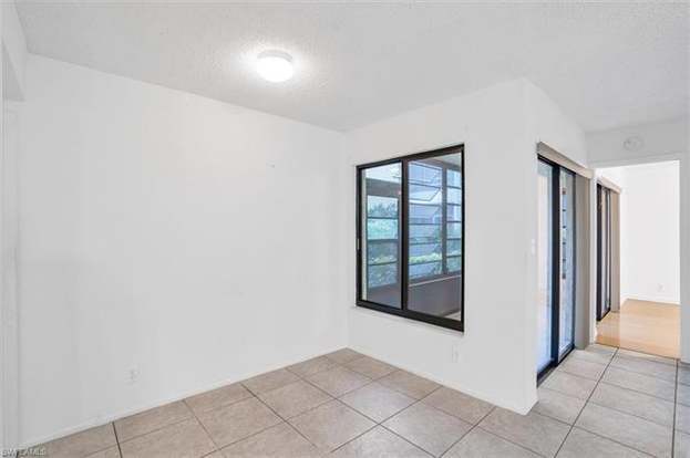Building Photo - 3635 Boca Ciega Dr