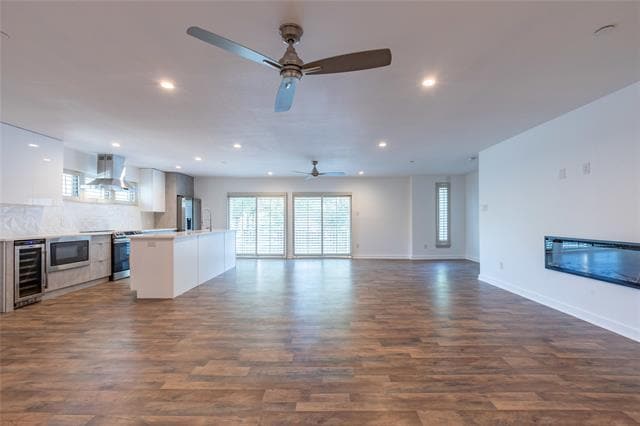 Building Photo - 2134 Lucas Dr