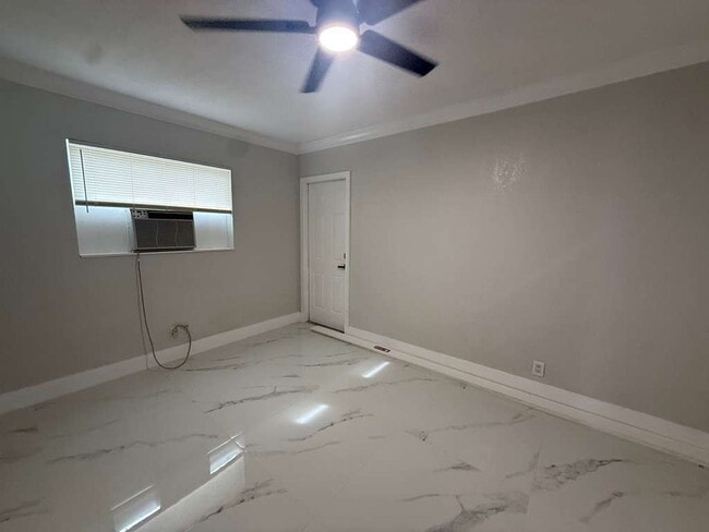 Building Photo - Modern 2-Bedroom | New Kitchen, Bath & Til...