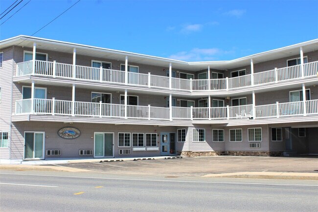 Building Photo - 24 Ashworth Ave