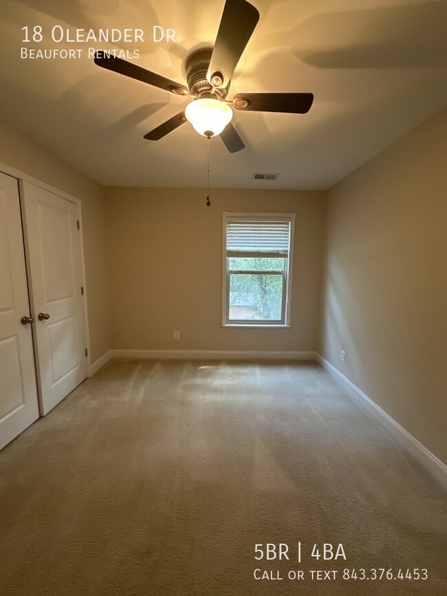 Building Photo - 18 Oleander Dr