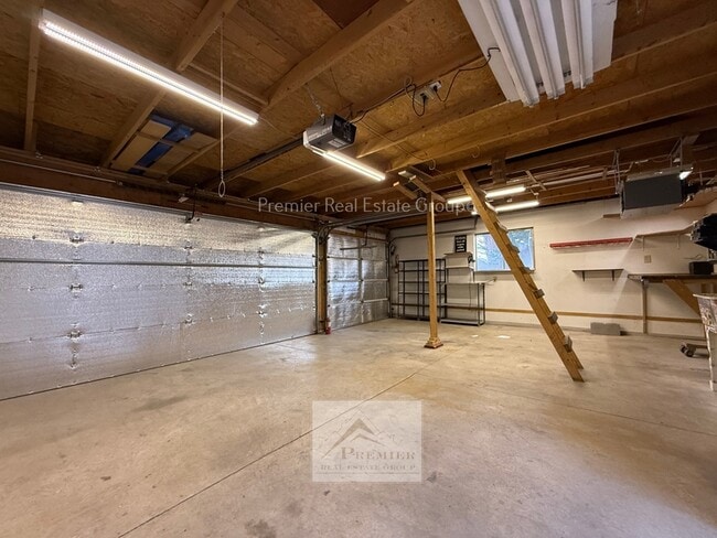 Building Photo - 109 Jasper Dr