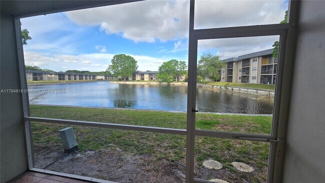 Building Photo - 7801 S Colony Cir