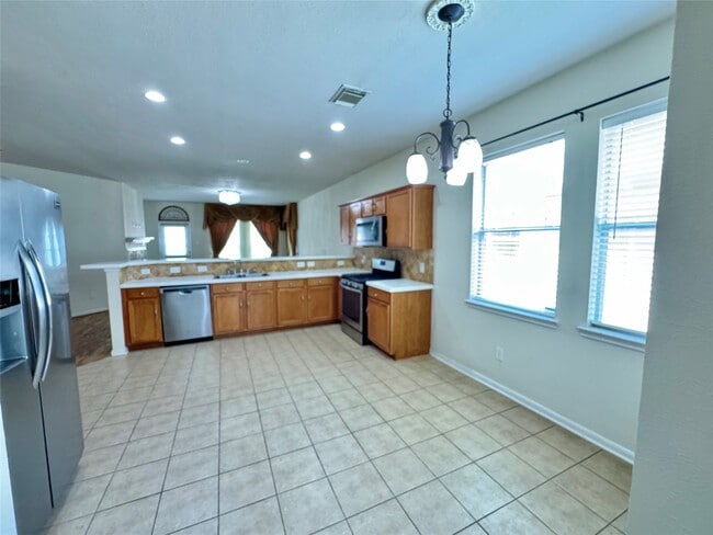 Building Photo - 12905 Meadow Springs Dr