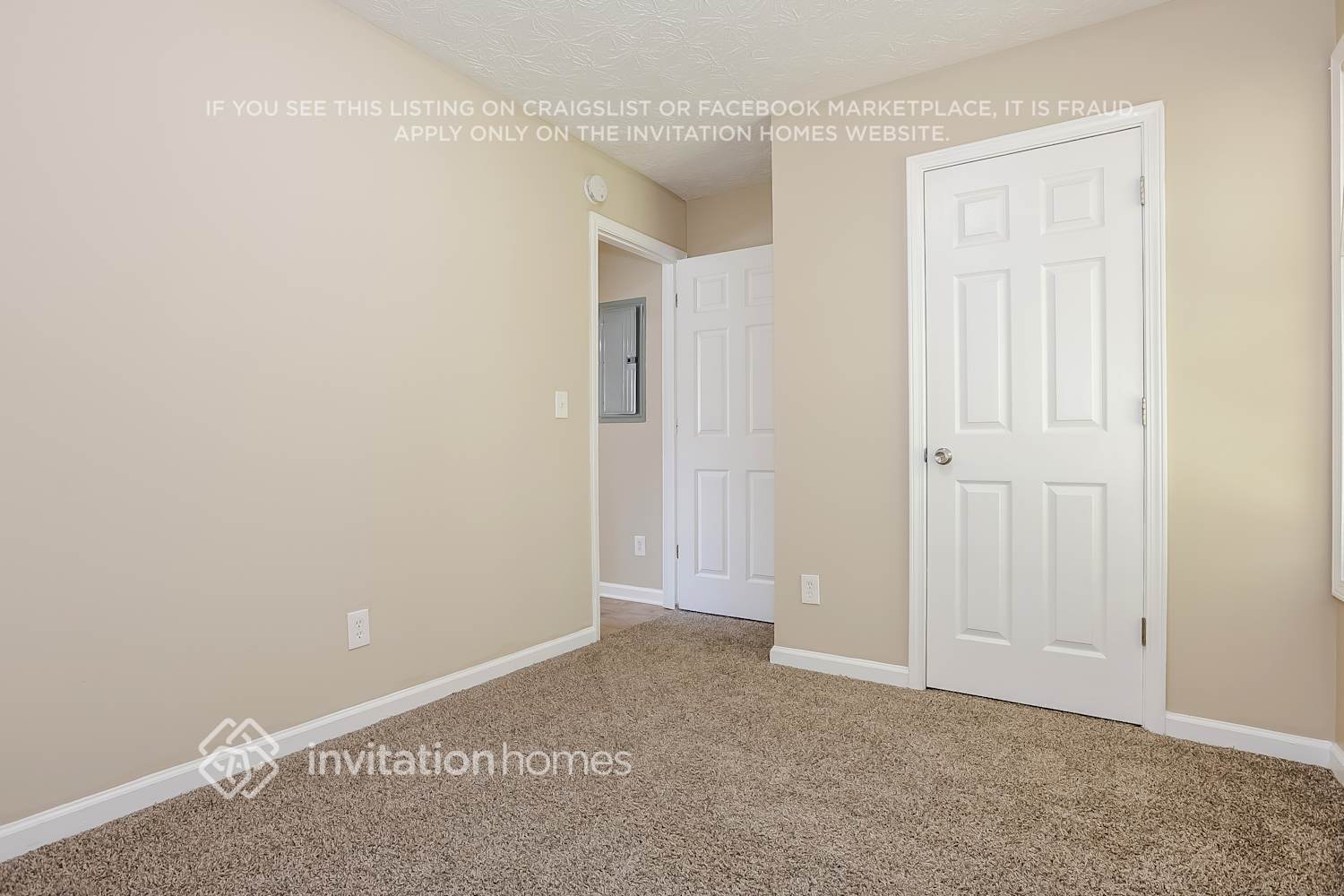 Building Photo - 260 Dreamland Cir