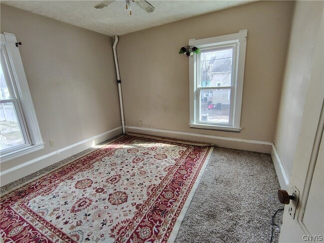 Building Photo - 2331 Midland Ave