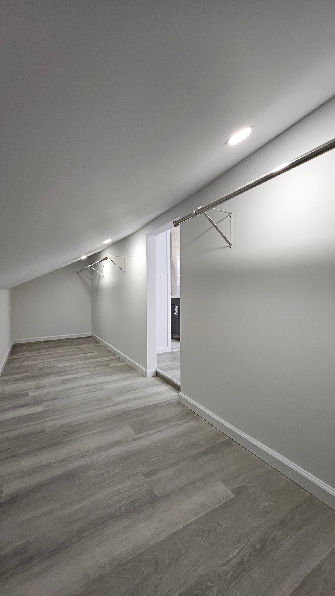 Walk-in Closet - 2809 Avenue I