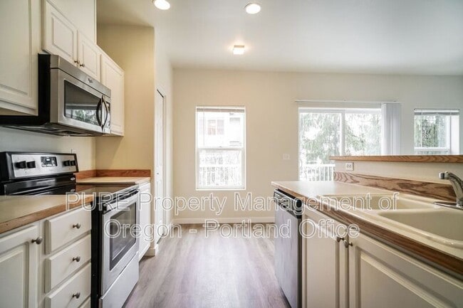 Building Photo - 16070 SW Audubon St