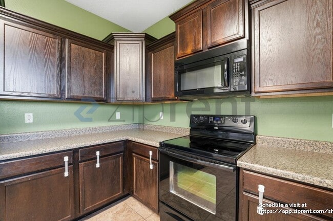 Building Photo - 7508 S 27th St