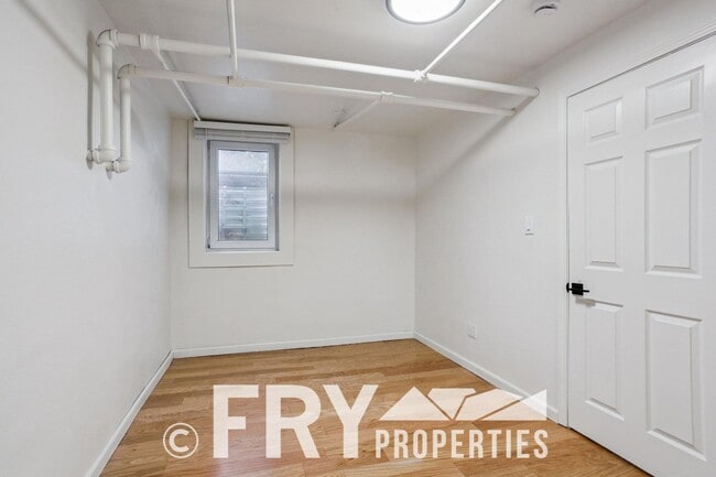 Building Photo - 1415 Ivy St