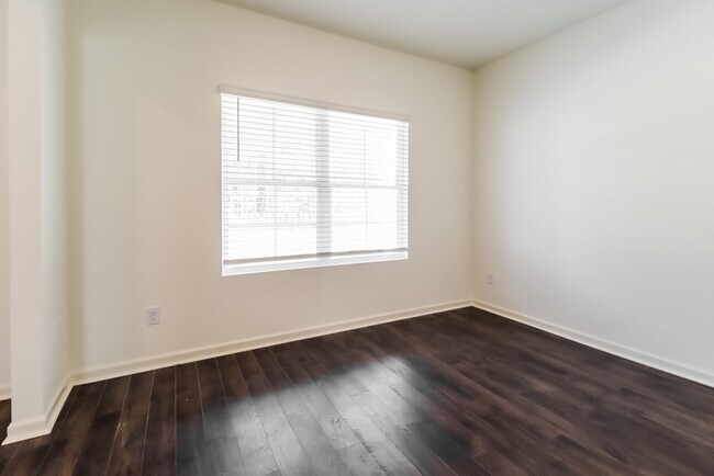 Building Photo - 5757 Timber Leaf Lp