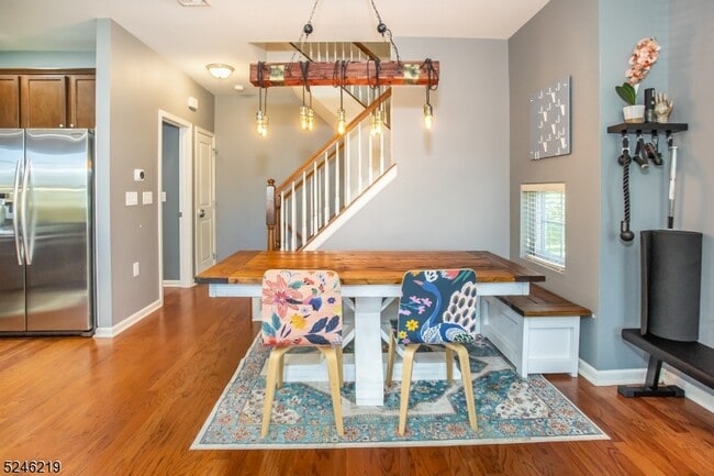 Building Photo - 616 Lopez Ln