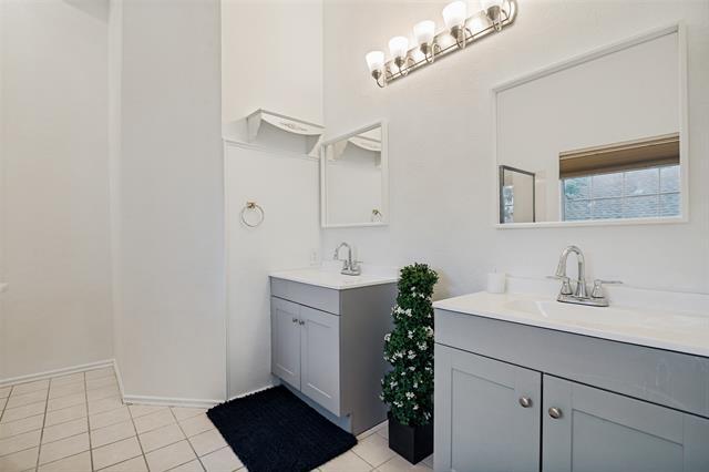 Building Photo - 1333 Maywood Ct