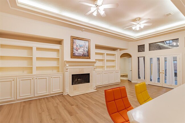 Building Photo - 3115 Evergreen Oak Dr