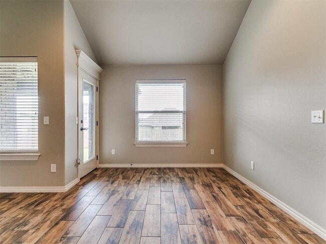 Building Photo - 4932 Wister Ln