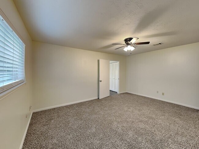Building Photo - 4907 Eagle Trail Dr
