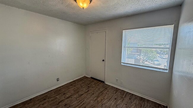 Building Photo - 501 Hardin Ct