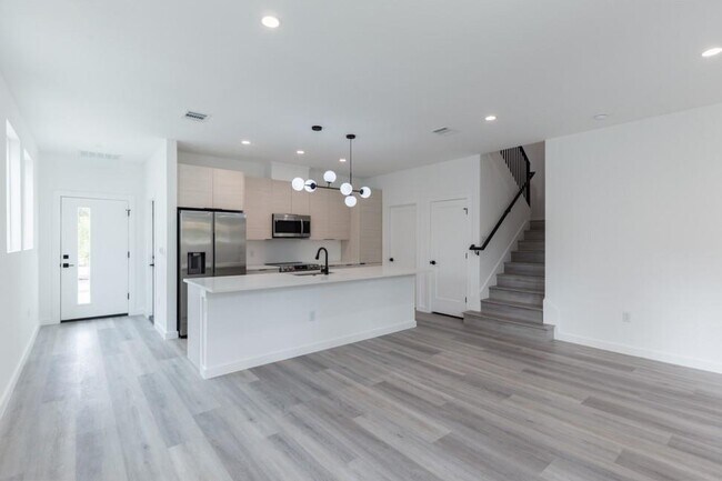 Building Photo - 21515 Patton Ave