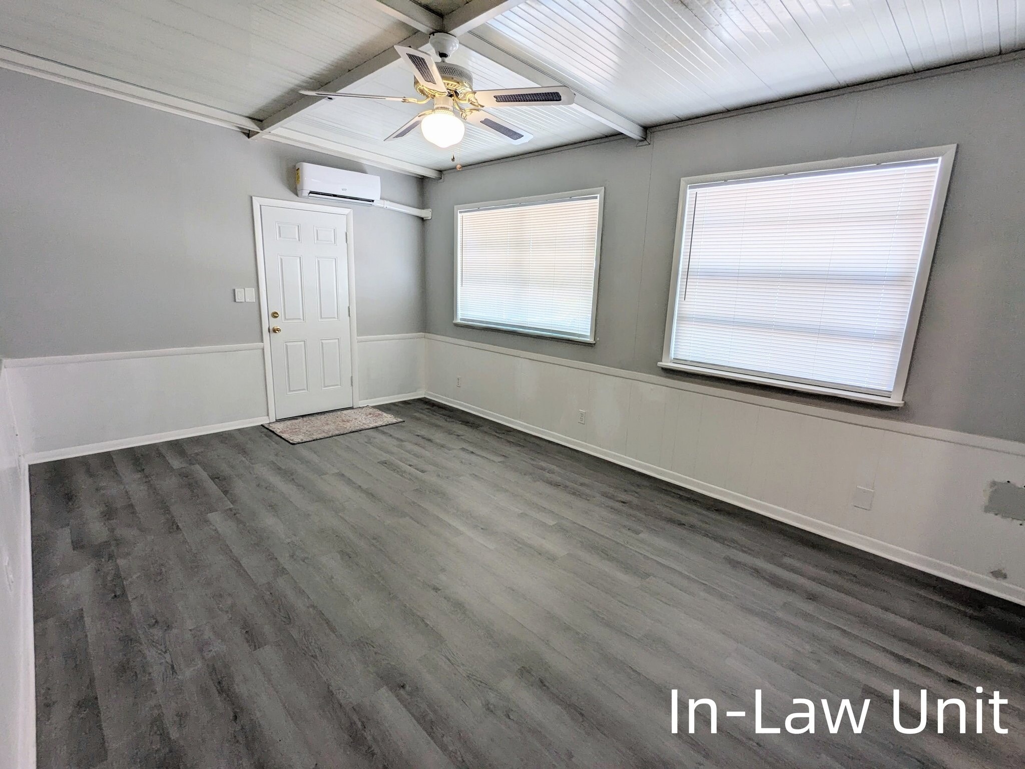 Building Photo - 6543 Celeste Ln