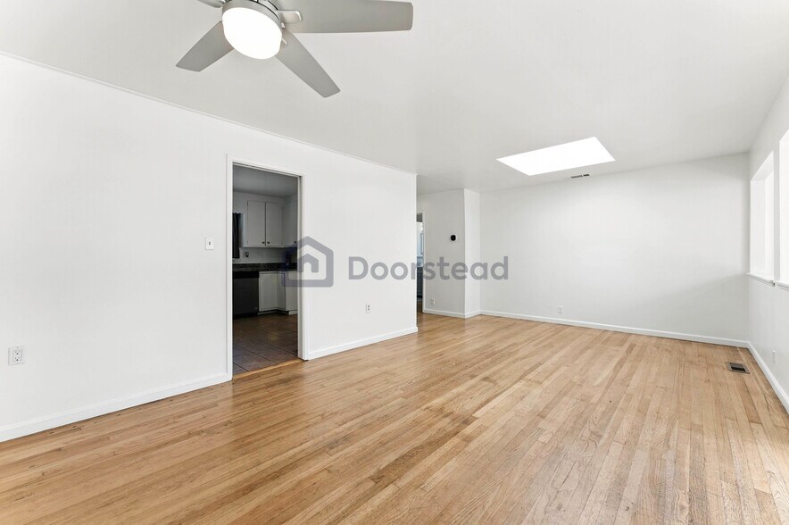 Building Photo - 4533 Utah Dr