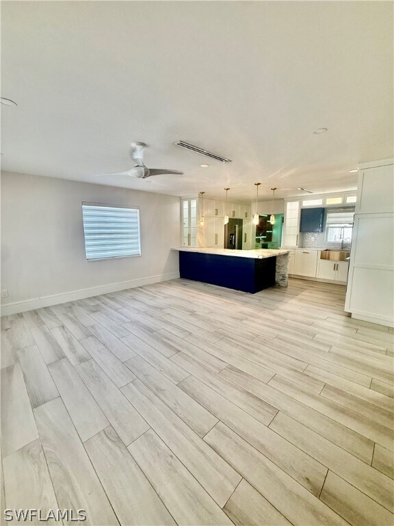 Building Photo - 733 Pine Cone Ln