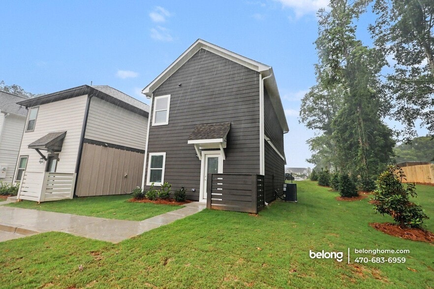 Building Photo - 300 Dempsey Dr