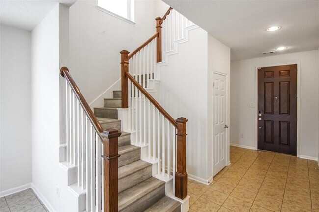 Building Photo - 4519 Ashberry Pine Ln