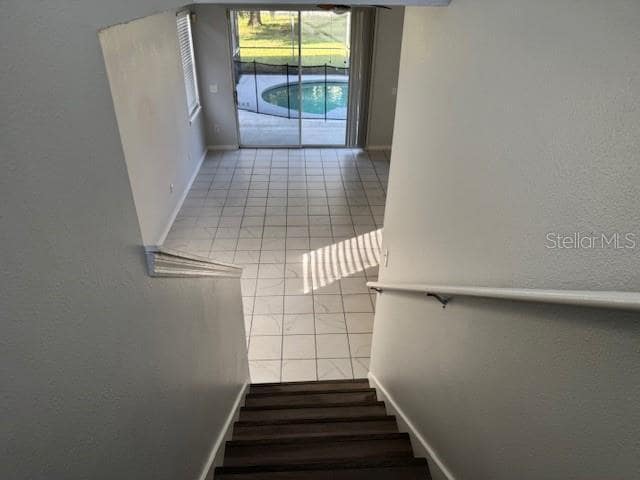 Building Photo - 1803 Royal Ridge Dr