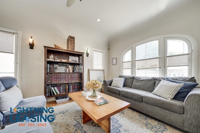 Building Photo - 815 S Highland-1B