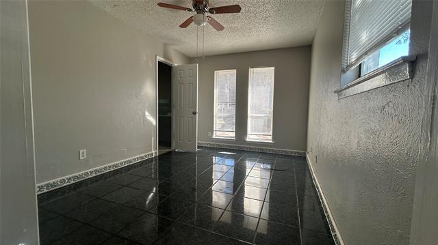 Building Photo - 2118 Westwood Dr