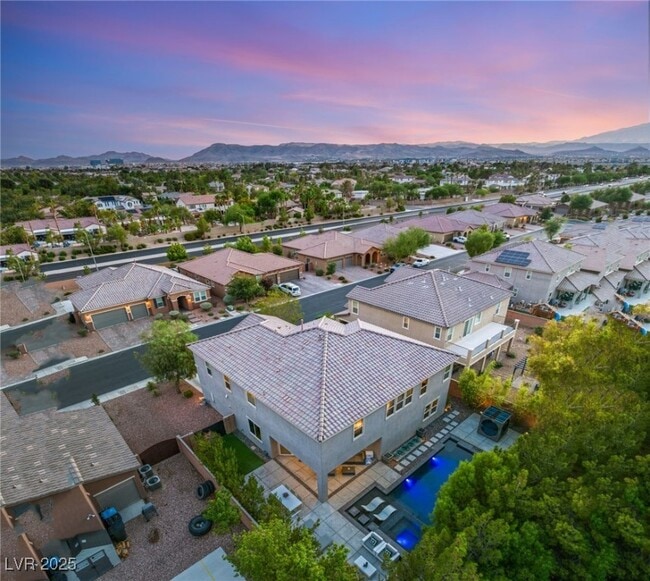 Building Photo - 338 Azar Swan Ave