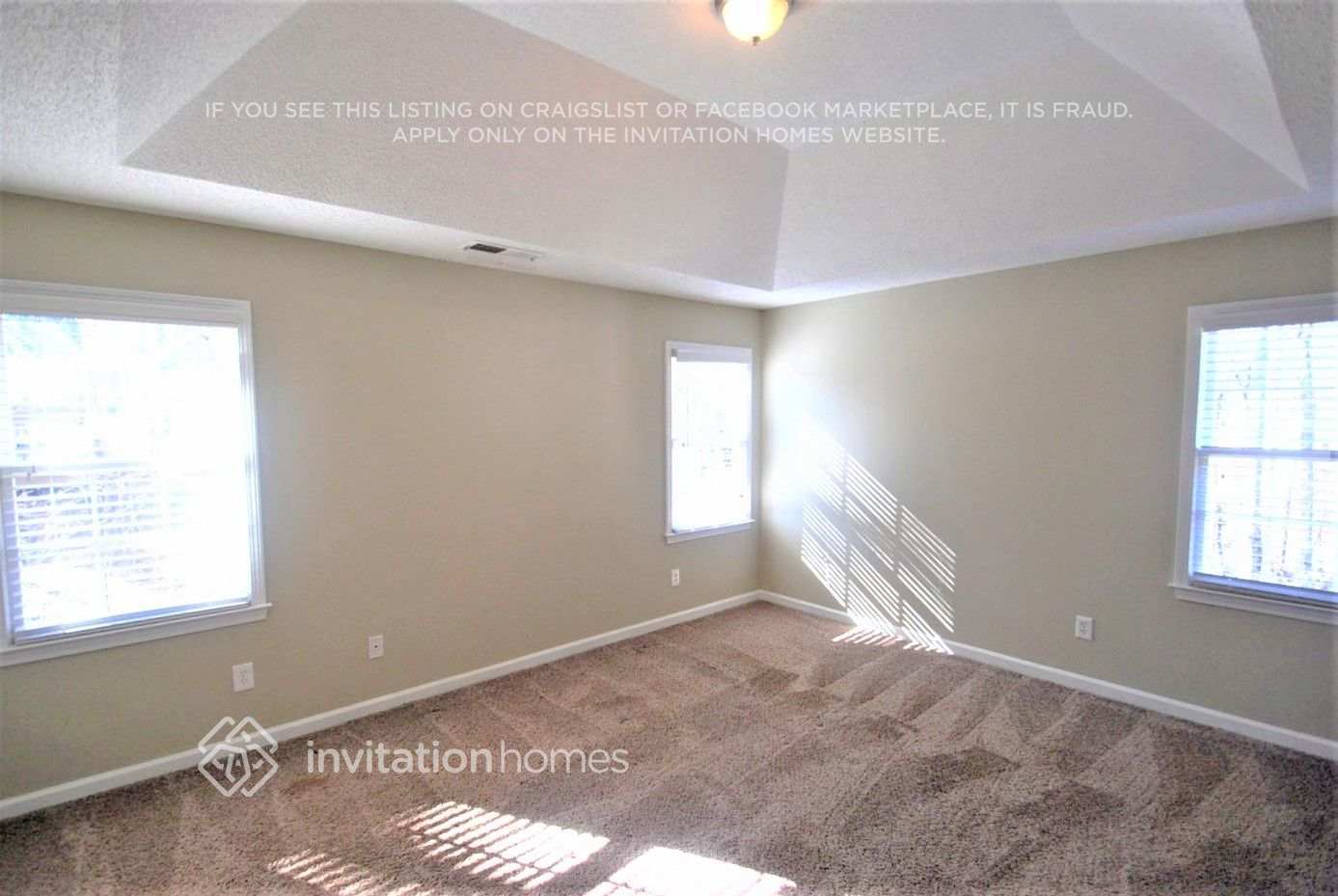 Building Photo - 4000 Bent Willow Ln