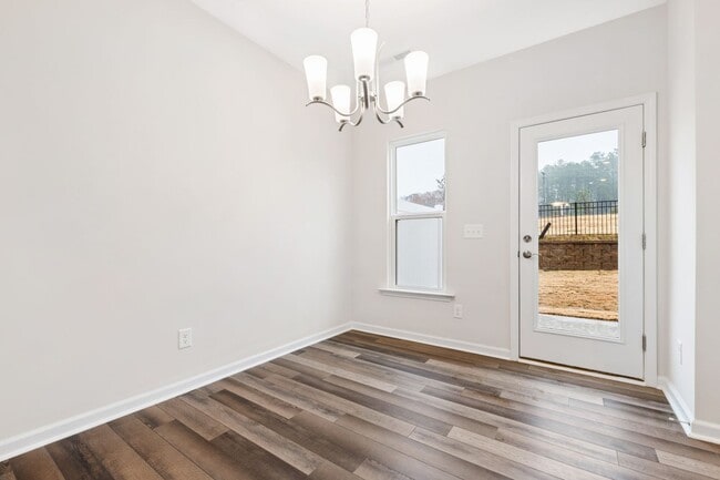 Building Photo - Well Appointed 3-Bedroom Townhome in Durham!