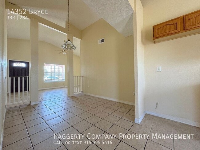 Building Photo - 14352 Bryce-