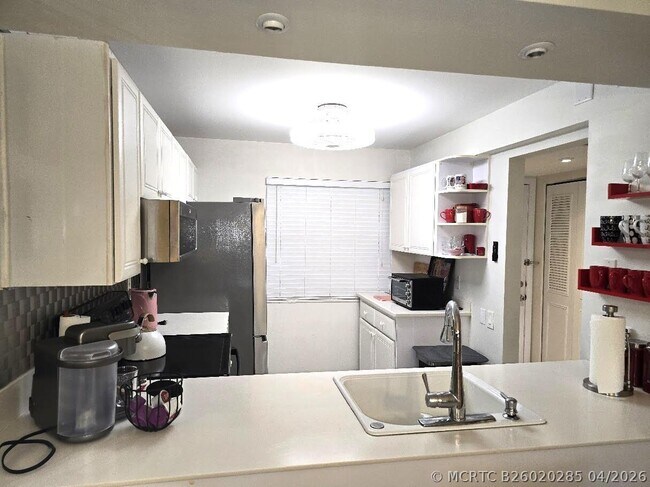 Building Photo - 4502 Martinique Way