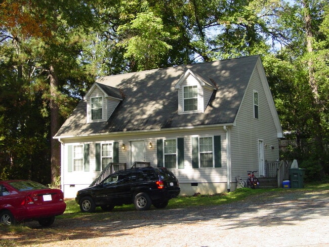 Building Photo - 108 Pine St